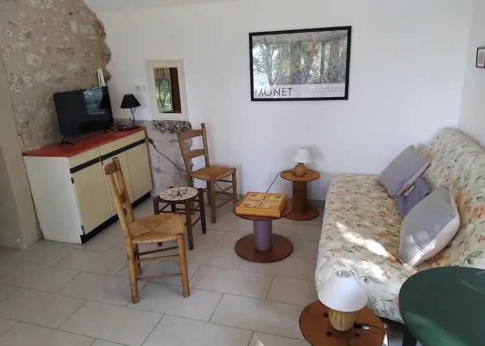 Дом отдыха Paulagite De 2 A 4 Pers, Vue Sur La Dordogne, Proche De Padirac Et Rocamadour